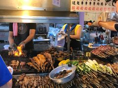 -六合夜市