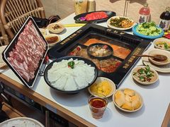 -老牌坊云南鱼豆花火锅(哈西万达店)