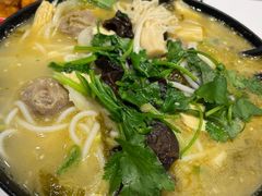 -肥汁米蘭香港米线(长宁来福士店)