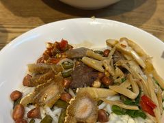 -牛八宝桂林米粉(八里庄店)