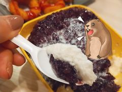 白雪黑糯米-美肴冰品·汉堡·牛腩饭(总店)