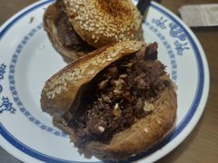 烧饼夹烧牛羊肉-老爆肚满五香烧牛羊肉