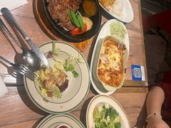 -玛格萝妮比萨屋(四平店)