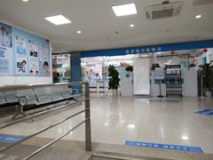 -上海大学附属上海和平眼科医院