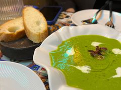 圣日耳曼汤配法国大叔的烤面包-LESCEDARS Brasserie Bistro香柏树