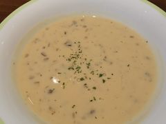 奶油蘑菇浓汤-萨莉亚意式餐厅(杭州西溪龙湖天街店)