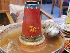 -毛辣果·贵州红酸汤牛肉火锅(西单店)