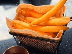 -BOURBON 玻本美式餐厅酒吧(虹桥新天地店)