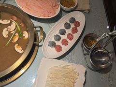 -小天鹅火锅·一线江景洪鼎旗舰店(洪崖洞店)