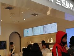门面-兰熊鲜奶(西直门凯德mall店)