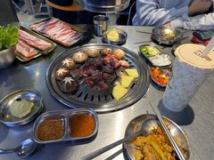 -哈哈碳都·牛肋条无限自助烤肉(台江万达店)