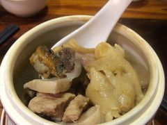 花胶蚝豉响螺炖排骨（白花胶）-黄祥华养生堂·炖汤·营养蒸饭(岭南天地店)