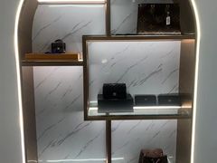 -聚云奢二手奢侈品黄金手表包包回收·中古店(中福城店)