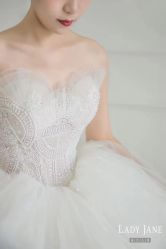-Lady  Jane高端婚纱礼服馆