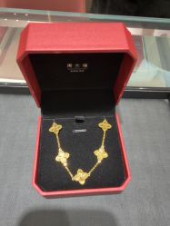 -周大福CHOW TAI FOOK(浦东八佰伴店)