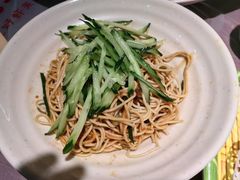-肥肥虾庄·金牌油焖大虾(汉口城市广场店)