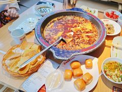 -何师傅美蛙鱼头(汉街店)