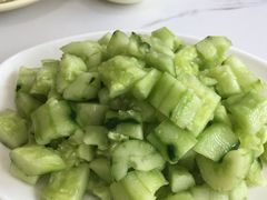 蒜泥黄瓜-辣螃铠盆盆蟹大排档(总店)