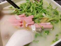 -虾胡闹龙虾馆(湄南河店)