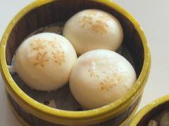 甜蜜流沙包-东方早茶 海鲜•青岛菜(国信体育中心店)