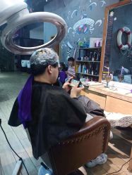 -震轩美容美发连锁店