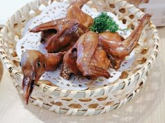 金牌脆皮乳鸽-茶小点(丽悦新天店)