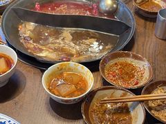 -萍姐火锅·公路夜市(武汉首店)