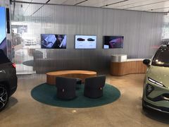 -蔚来中心(北京中关村店)