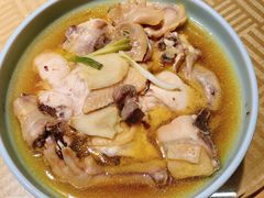 花雕酒蒸东山土鸡-鱼食饭稻·苏浙土菜17年老馆子(平江路店)