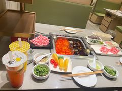 -海底捞火锅鲜切牛肉主题店(长寿路店)