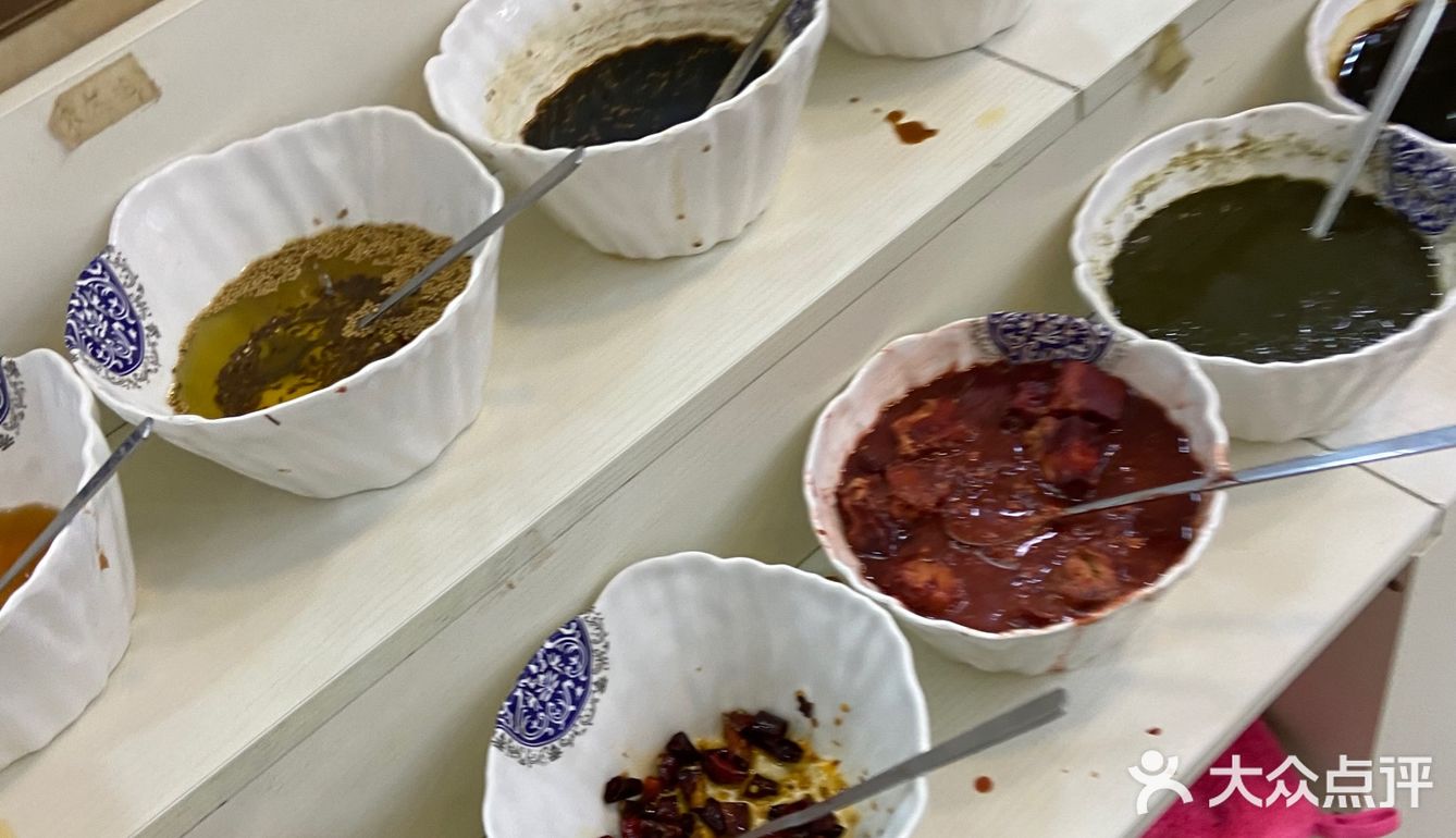 我们吃的火锅 烧烤 味道还可以