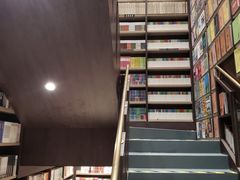 -钟书阁(群光广场店)