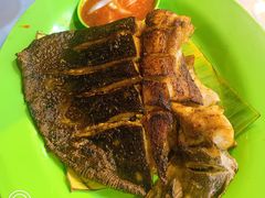 -明记烧鱼美味店