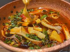 -成都你六姐·牛肉冒菜(城市集市合生汇店)