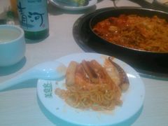 -三清洞摩西韩式年糕火锅(威高广场店)