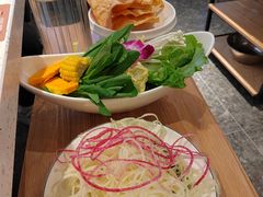 -三人行骨头王火锅(长寿店)