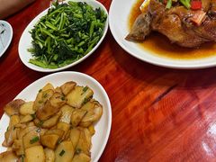 -芦茨金富饭庄·25年老字号·专做稻草鸡