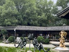 -绳金塔