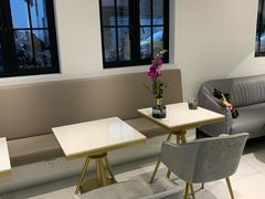 -Fridi Patisserie Cafe