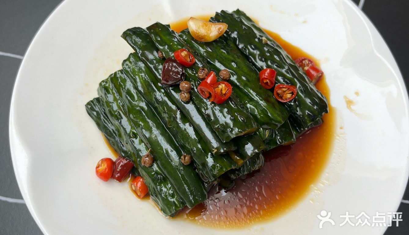 天冷了，鱼头泡饭该安排上了