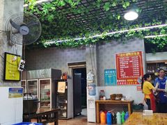 大堂-一品红烧鸭特色川菜(三岔湖店)