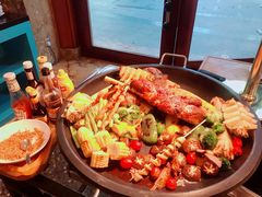 -大中华希尔顿酒店-念自助餐·嗨啤·小龙虾