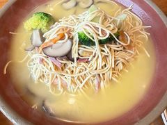 -侬佳蒸菜馆(听潮店)