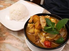 咖喱鸡饭-世窗冰室(机场DFS店)
