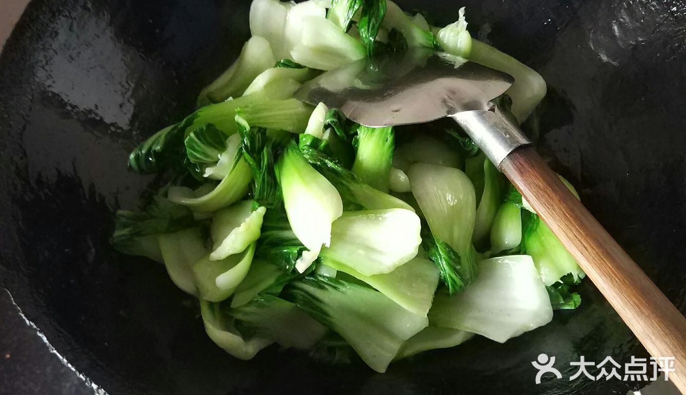 炒青菜也有窍门，青菜炒的好看又清爽