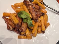 -鞍山大白鲨美食酒店