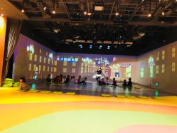 -小鸡哆哆故事屋·儿童乐园(嘉里城店)