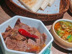 鲜卤牛腱肉-蘑界·野生菌火锅(深业上城店)