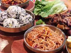 金枪鱼手抓饭-肥肥虾庄·金牌油焖大虾(杨园滨江时代walk店)