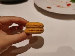 百香果马卡龙-福楼法餐厅FLO